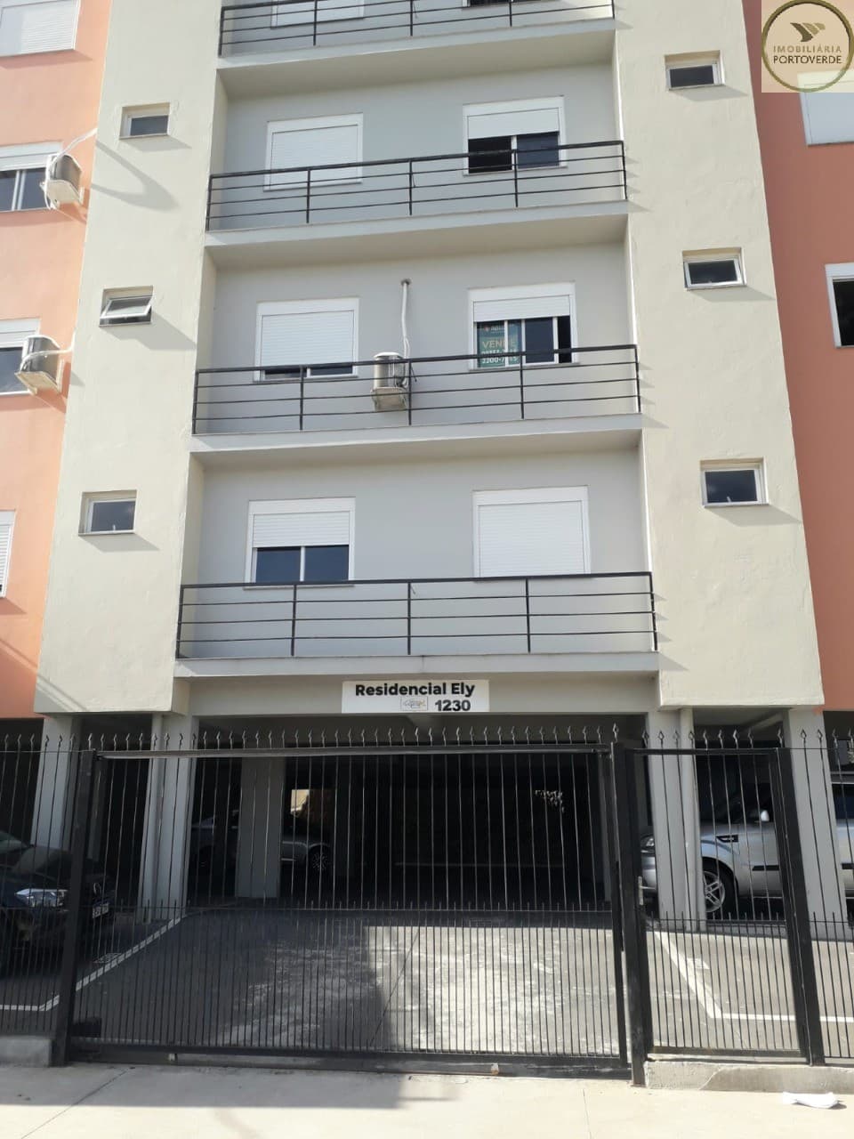 Apartamento de 2 dormitórios · Porto Verde